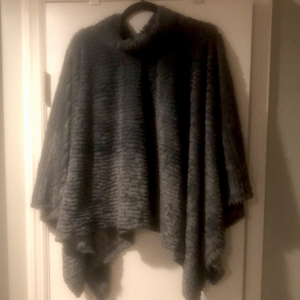 Women’s poncho